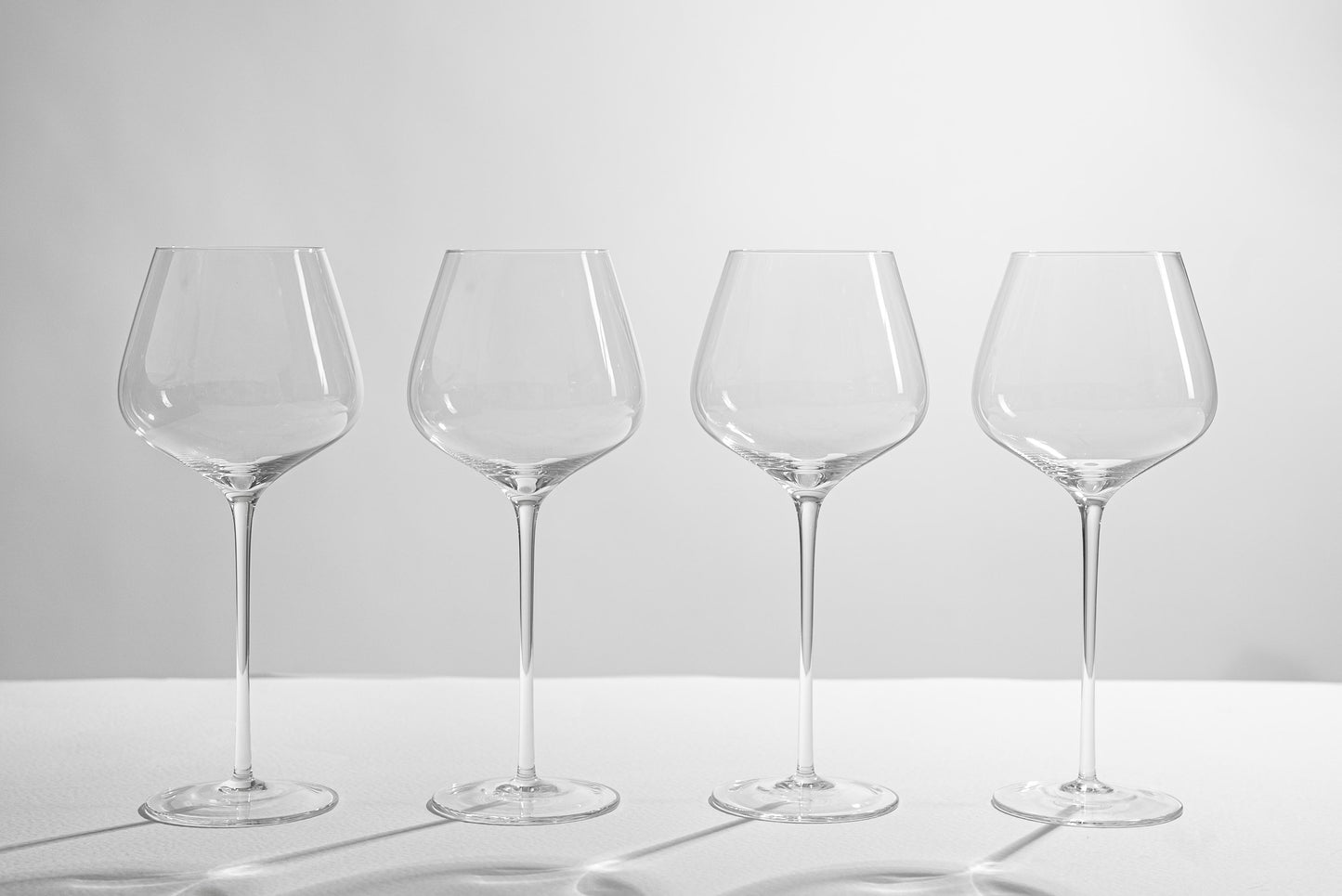 Red and white wine glasses | MNY Glassware