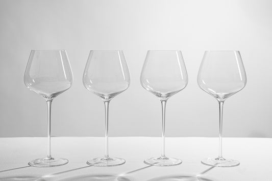 Set of 4, large 750ml capacity lead-free crystal read white wine glasses. Large bowl, thin walled and thin rims. Luxury at home.